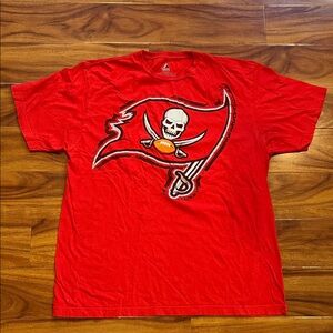 Tampa Bay Buccaneers Majestic Triple Peak Men’s XL T shirt NFL